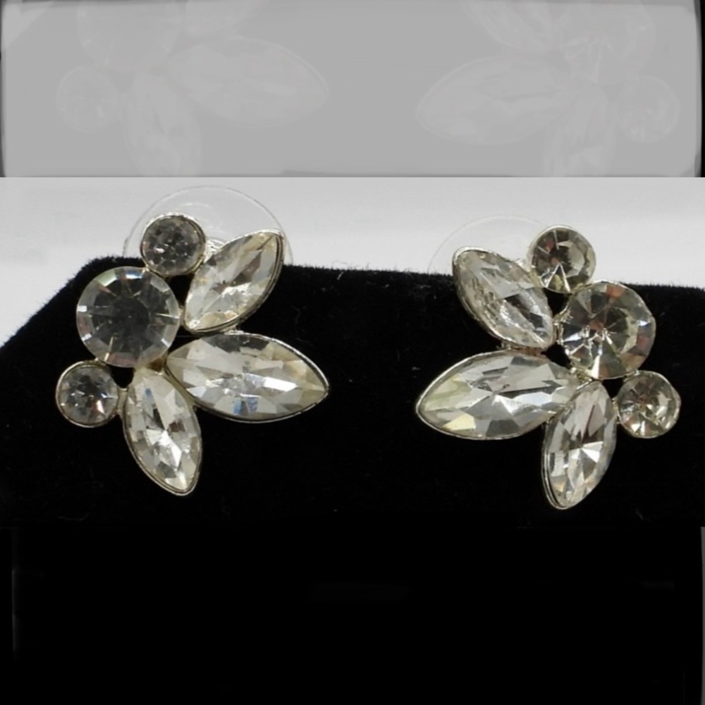 Vintage Silver Tone Rhinestone Earrings for Pierced Ears‎